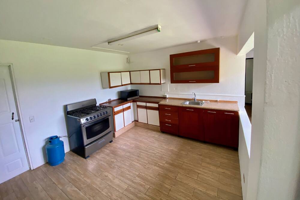 Photo of Kitchen in Roble