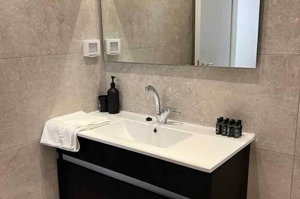 Photo of Bathroom in Yavne'el