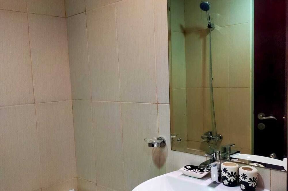 Photo of Bathroom in Al Hamra Village
