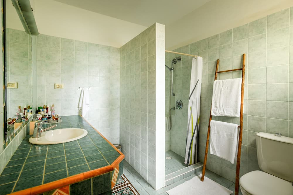 Photo of Bathroom in Ma'alot - Tarshiha