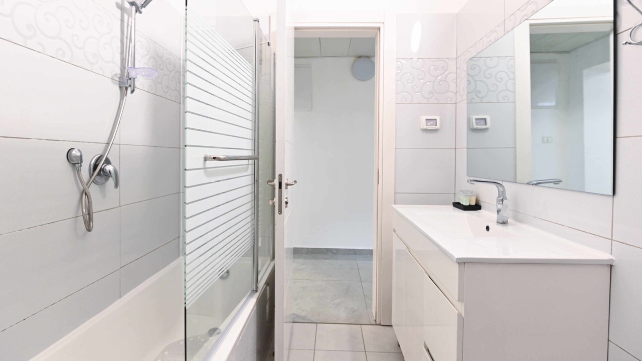 Photo of Bathroom in Migdal