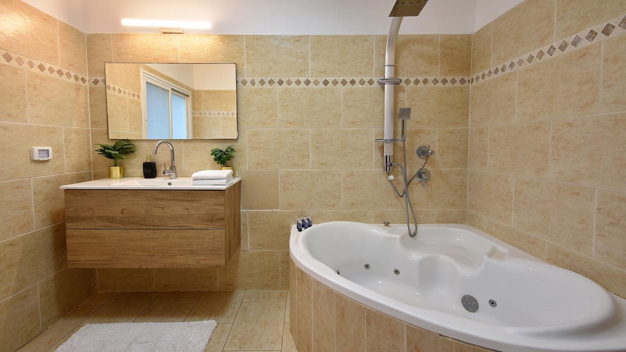 Photo of Bathroom in Safed