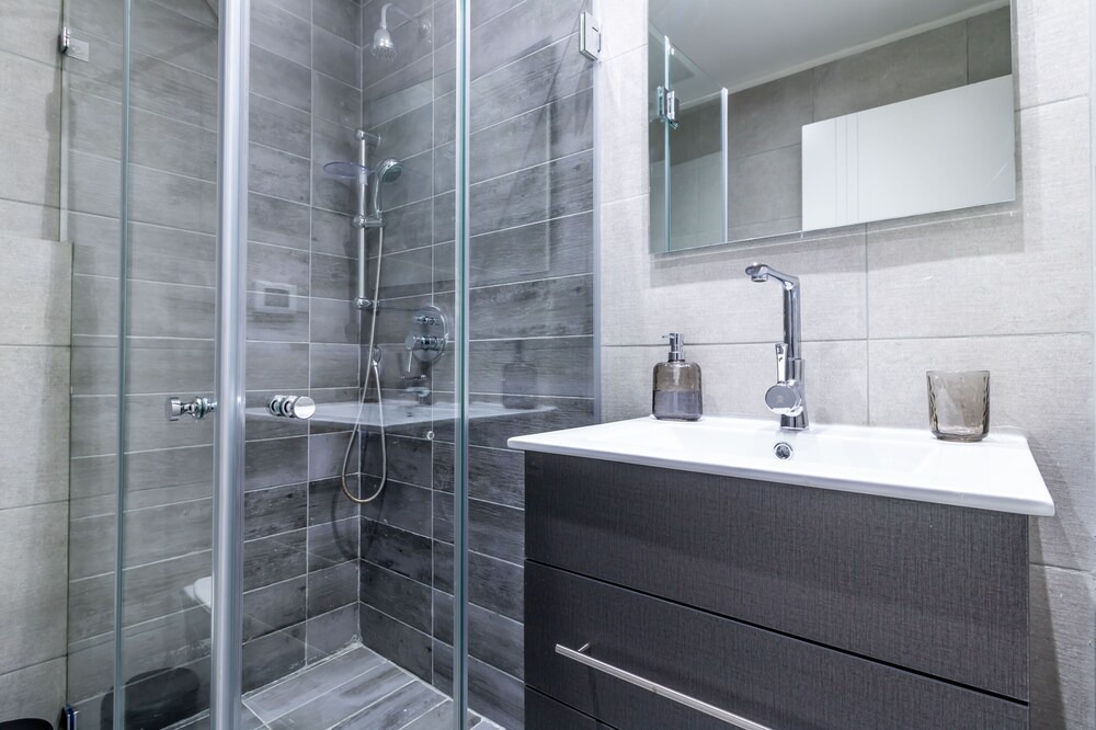 Photo of Bathroom in Nachlaot
