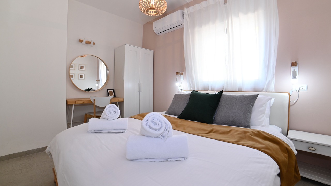 Photo of Bedroom in Emek Izrael