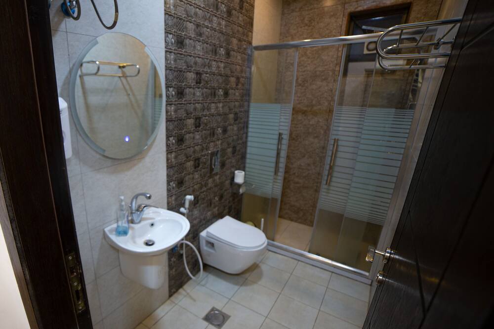 Photo of Bathroom in Ma'In