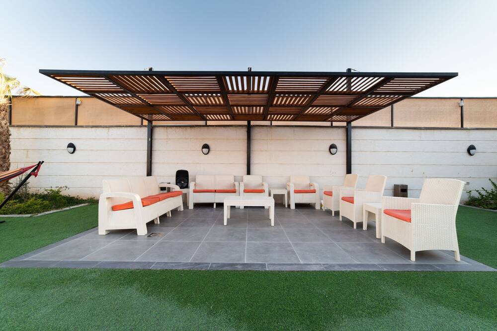 Photo of Outdoor in Ma'In