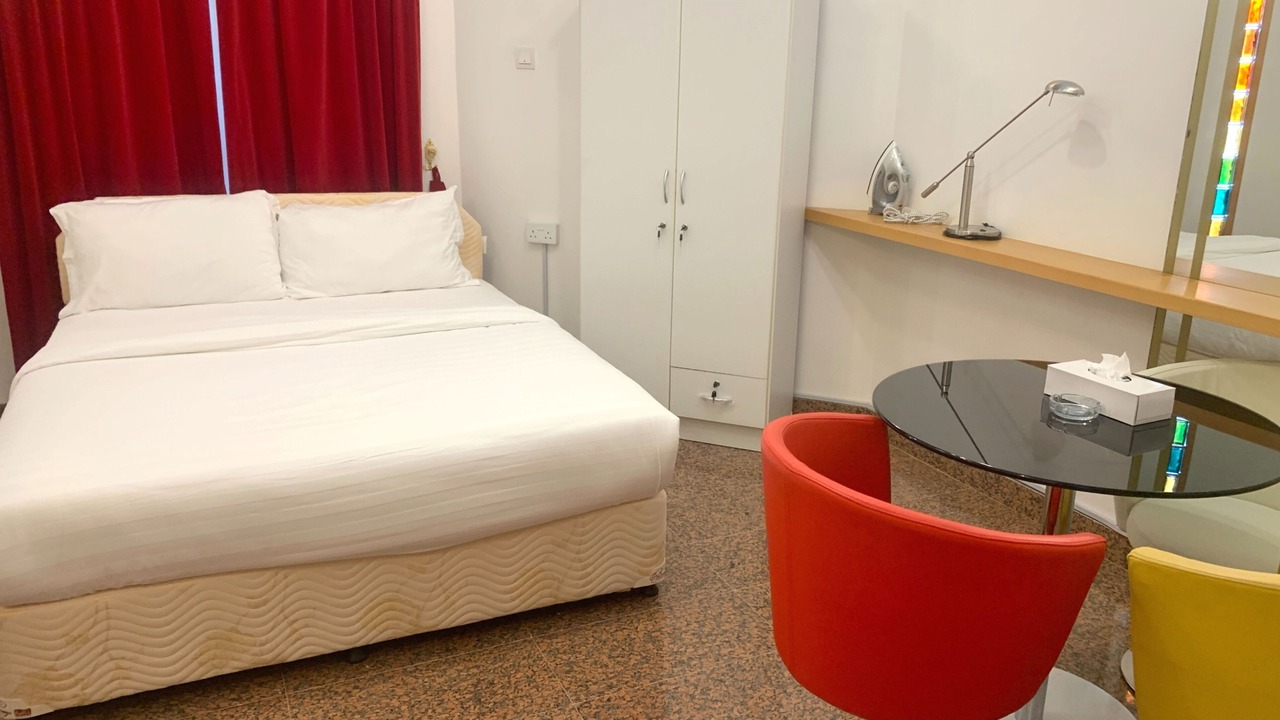 Photo of Bedroom in Qurm