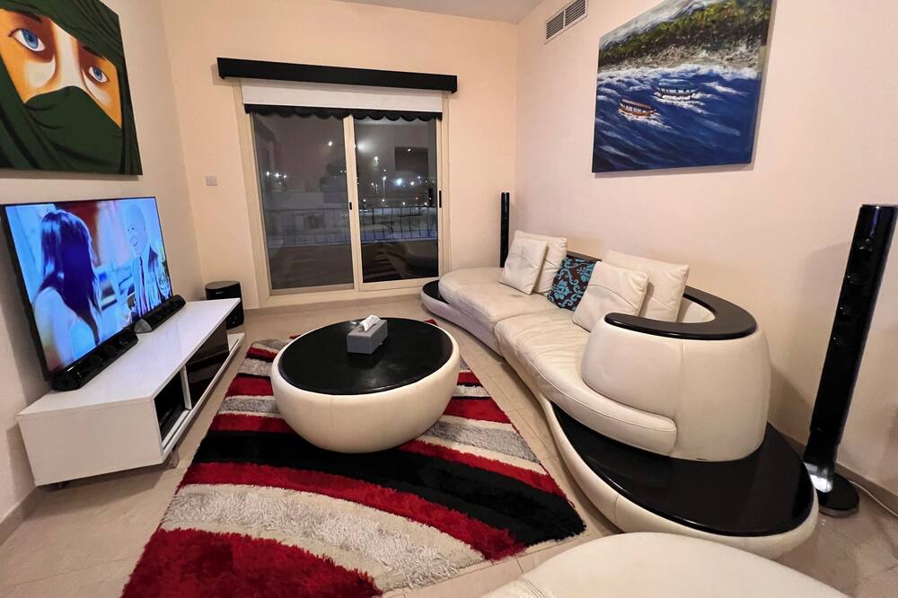 Photo of Livingroom in Al Hamra Village