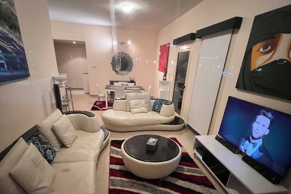 Photo of Livingroom in Al Hamra Village