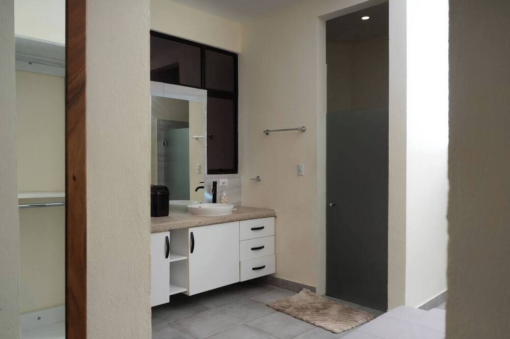 Photo of Bathroom in Coco