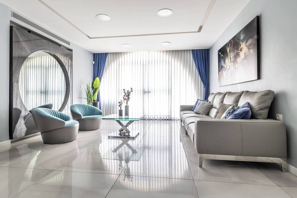 Photo of Livingroom in Yemin Moshe