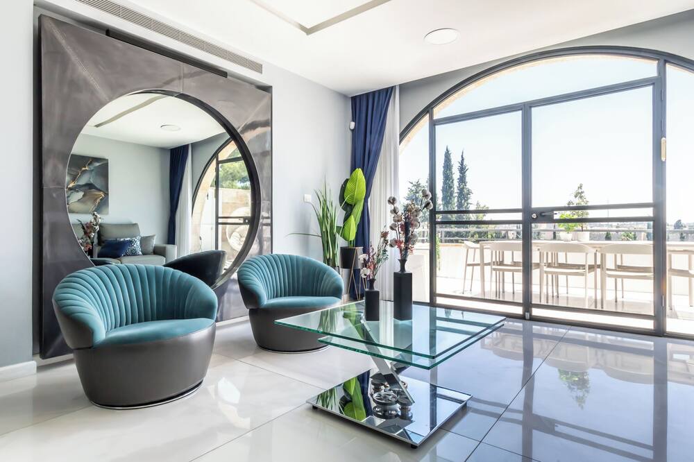 Photo of Livingroom in Yemin Moshe