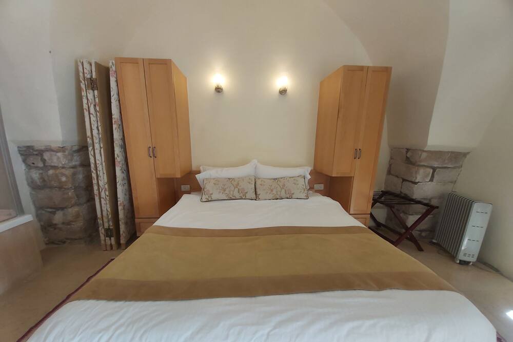 Photo of Bedroom in Artists Colony