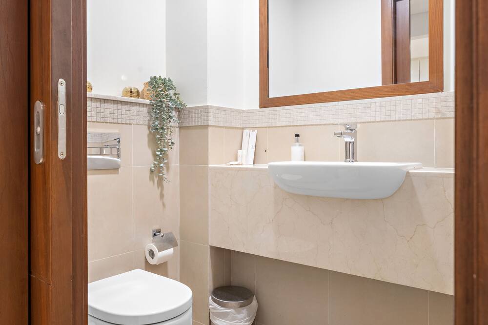 Photo of Bathroom in Downtown Dubai