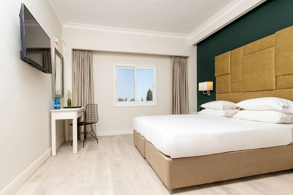 Photo of Bedroom in Ma'ale Hachamisha