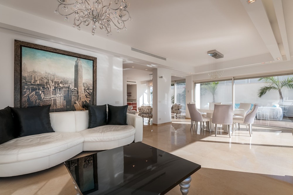 Photo of Bedroom in Herzliya Pituach