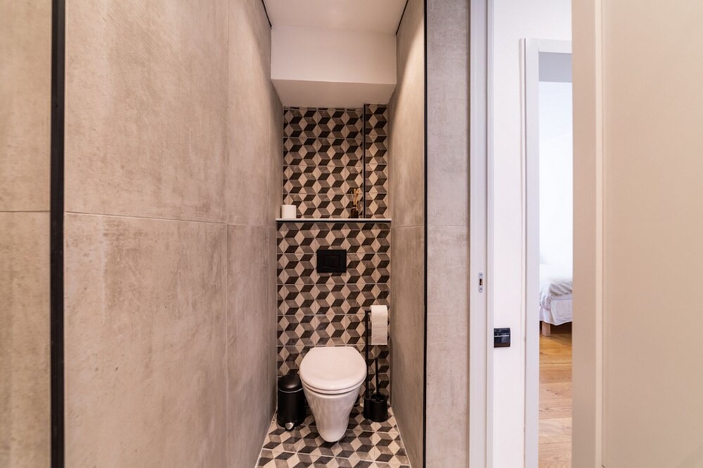 Photo of Bathroom in Florentin