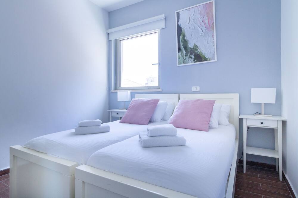 Photo of Bedroom in Nachlaot