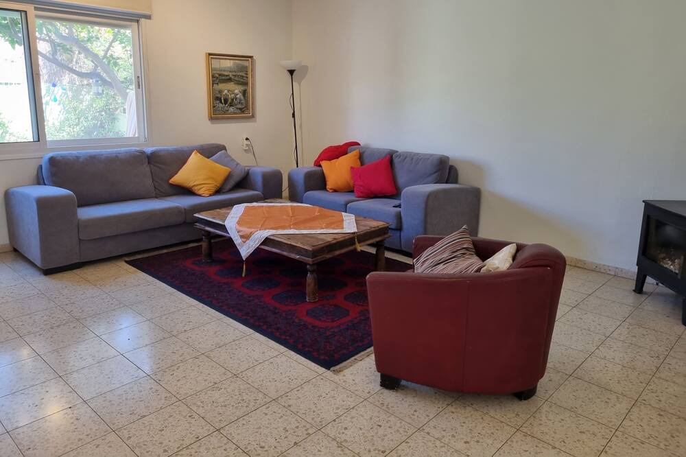 Photo of Livingroom in Zikhron Ya'aqov