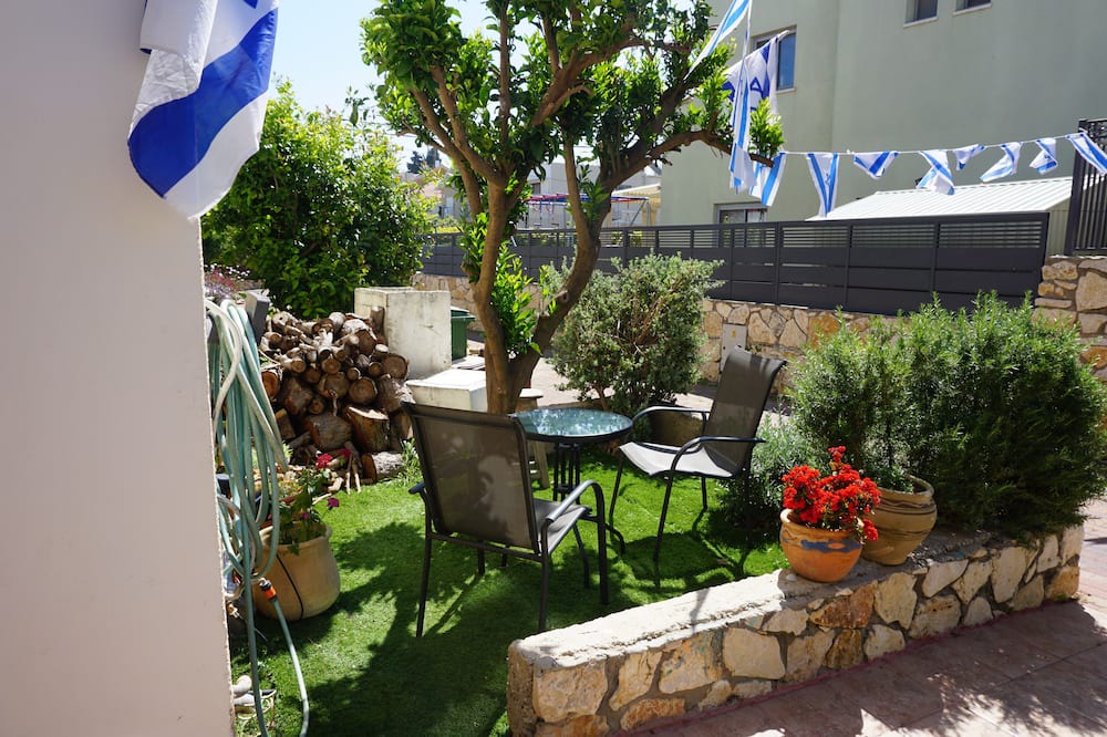 Photo of Patio Balcony in Zikhron Ya'aqov