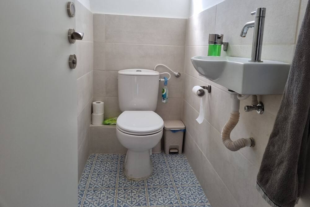 Photo of Bathroom in Zikhron Ya'aqov