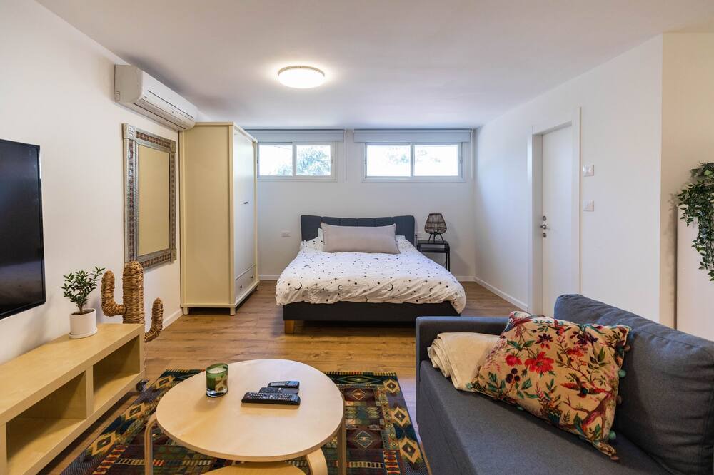 Photo of Bedroom in Ramat Gan