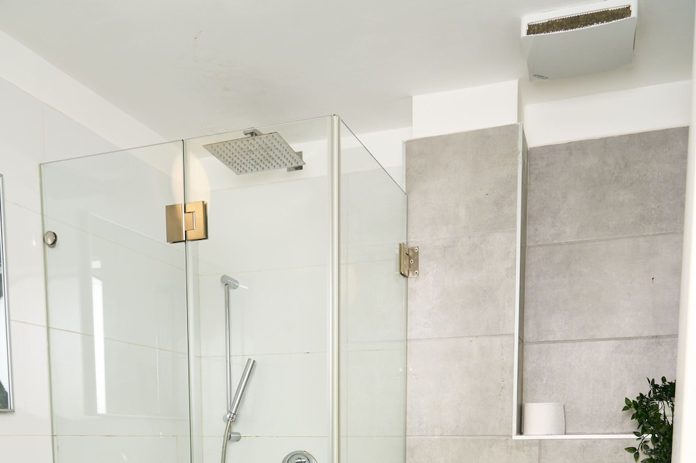 Photo of Bathroom in Jaffa