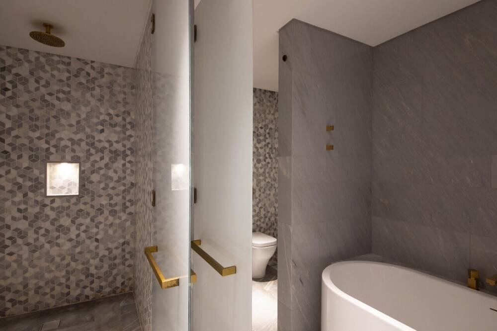 Photo of Bathroom in Sheikh Zayed Road
