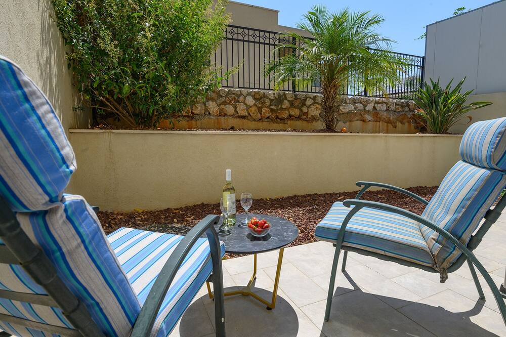 Photo of Patio Balcony in Rosh Pinna