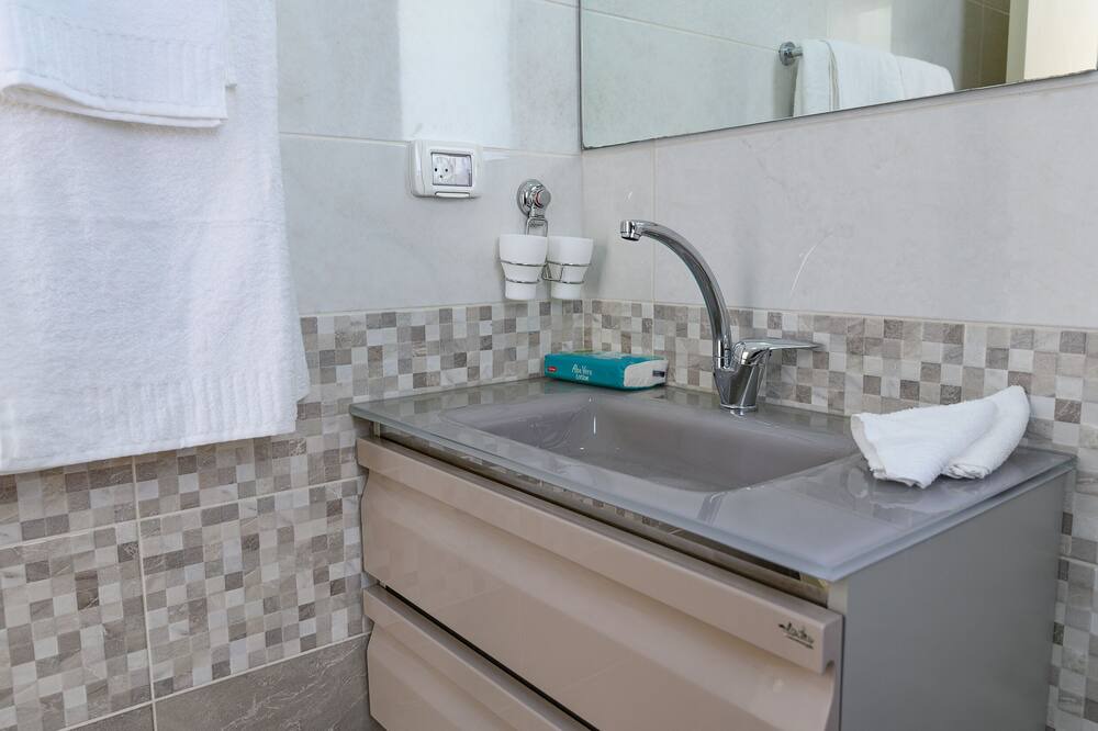 Photo of Bathroom in Rosh Pinna