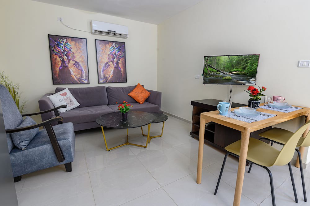 Photo of Livingroom in Rosh Pinna