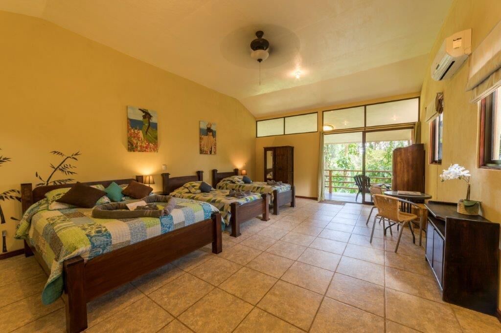 Photo of Livingroom in Drake Bay