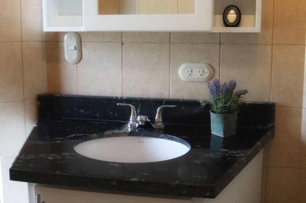 Photo of Bathroom in Coco