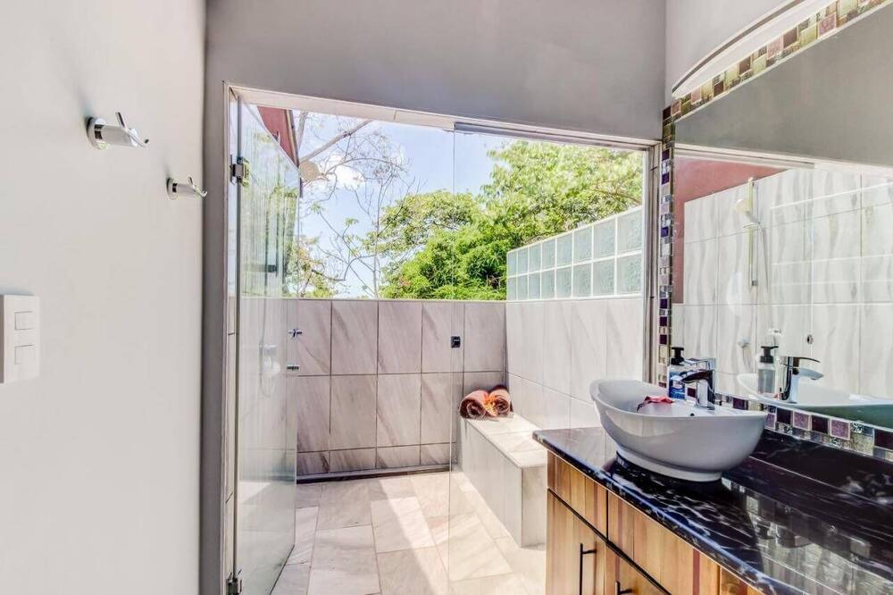 Photo of Bathroom in Dominical