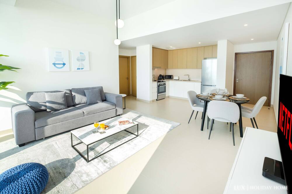 Photo of Livingroom in Al Sufouh 2