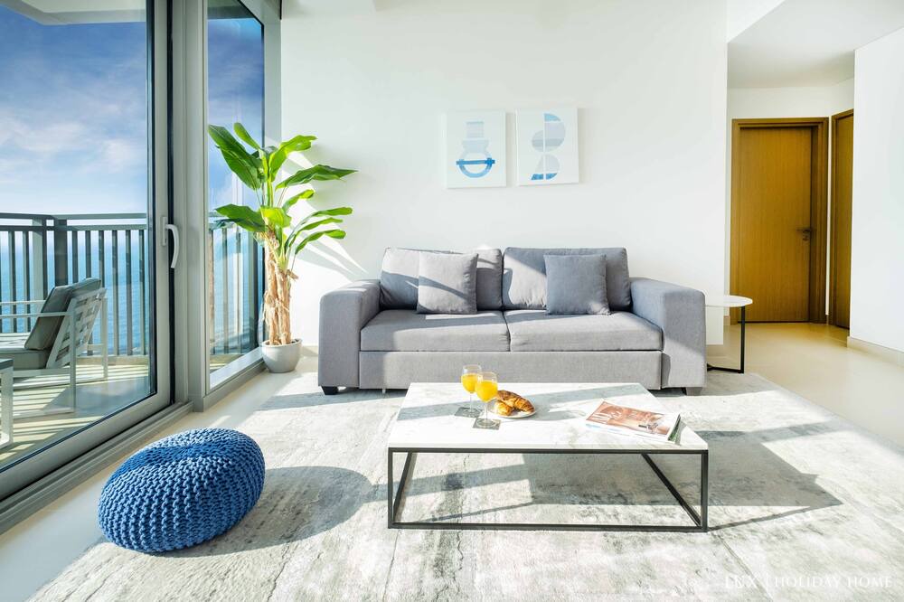 Photo of Livingroom in Al Sufouh 2