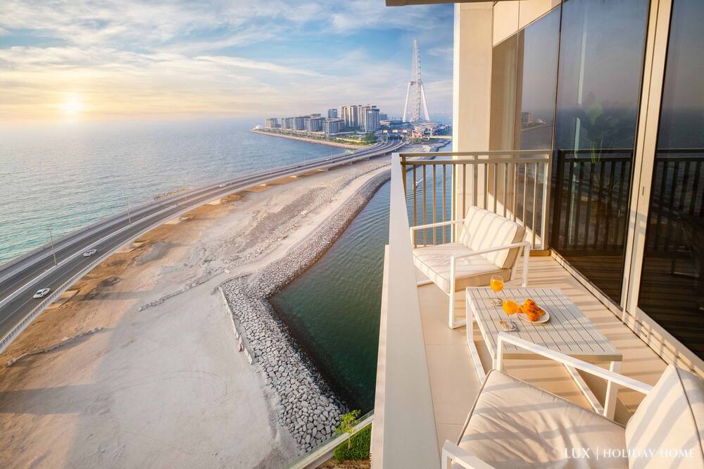 Photo of Patio Balcony in Al Sufouh 2