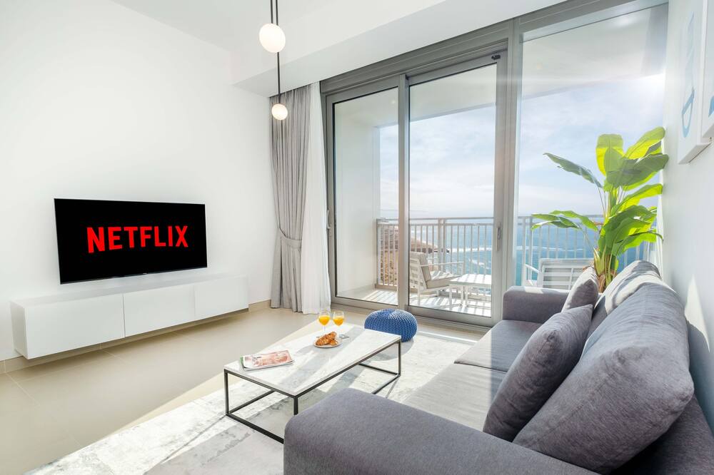 Photo of Livingroom in Al Sufouh 2