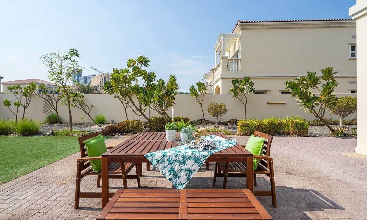 Photo of Outdoor in Jumeirah Village Circle