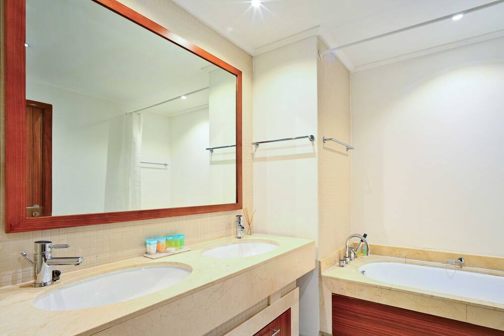 Photo of Bathroom in Al Sufouh 2