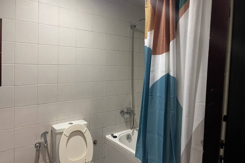 Photo of Bathroom in Jabal Ali 2