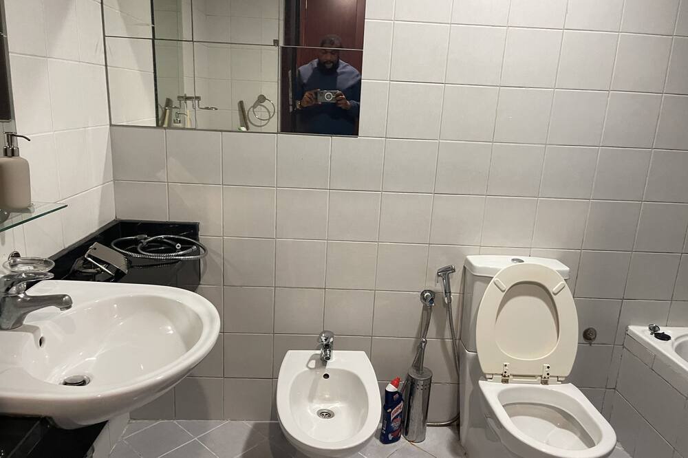 Photo of Bathroom in Jabal Ali 2