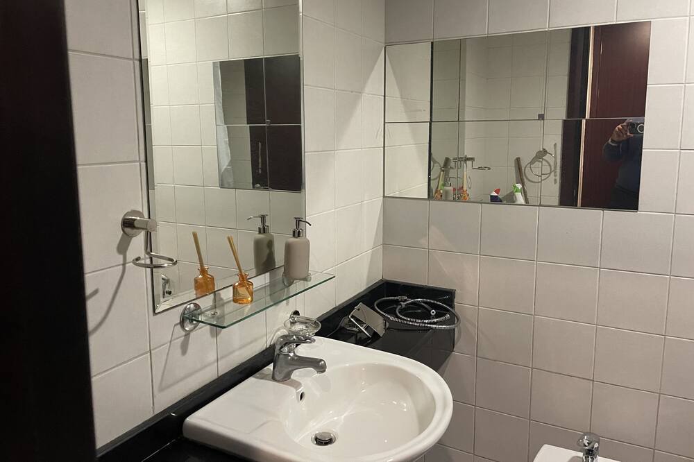Photo of Bathroom in Jabal Ali 2