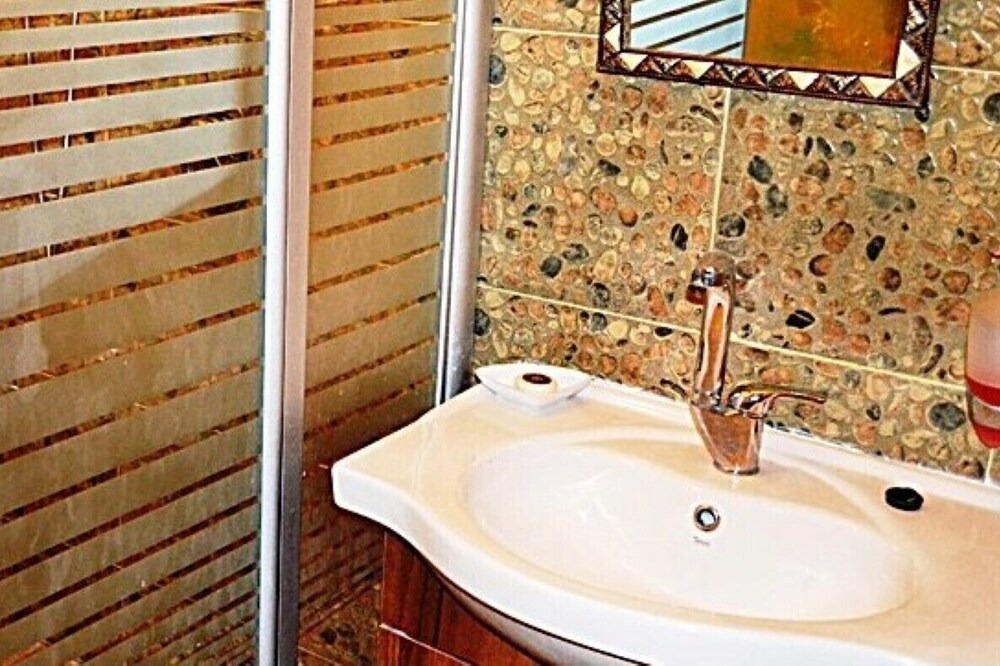 Photo of Bathroom in Artists Colony