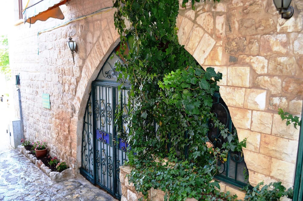 Photo of Outdoor in Artists Colony
