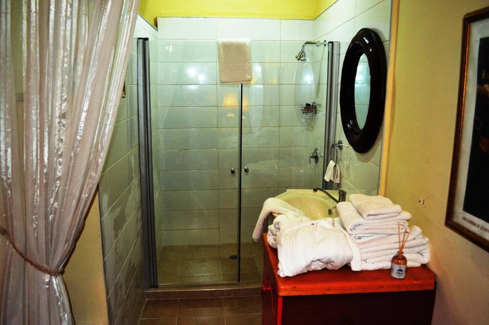 Photo of Bathroom in Artists Colony