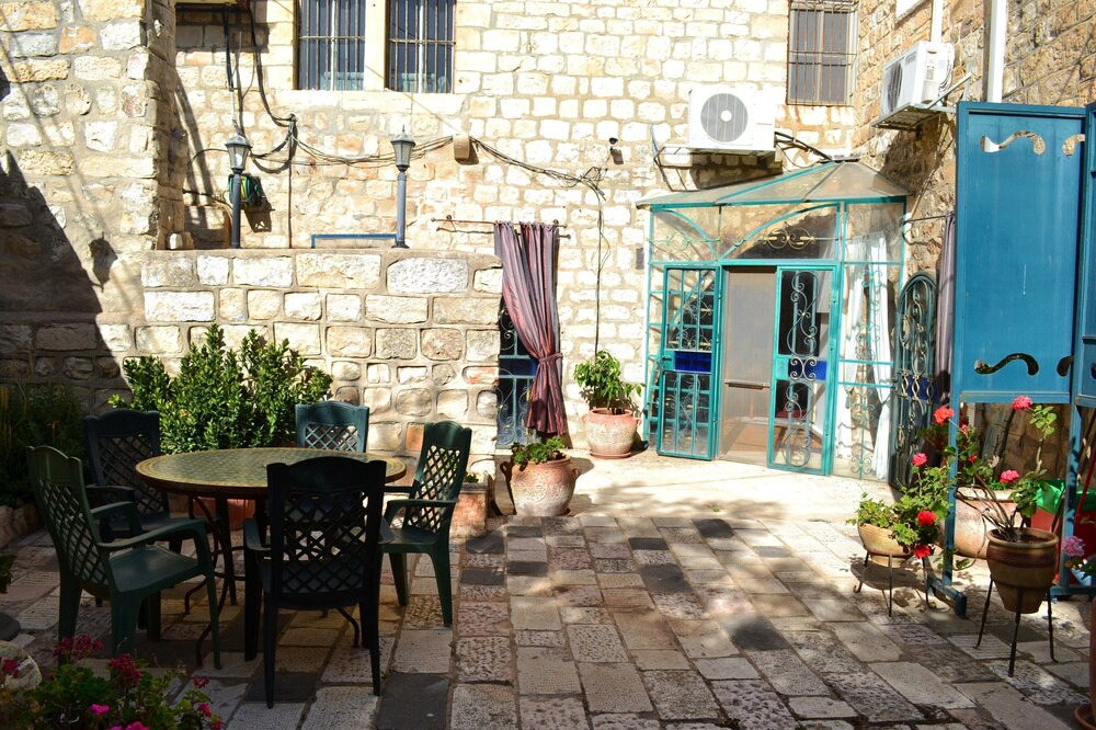 Photo of Outdoor in Artists Colony