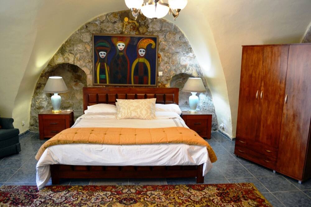 Photo of Bedroom in Artists Colony