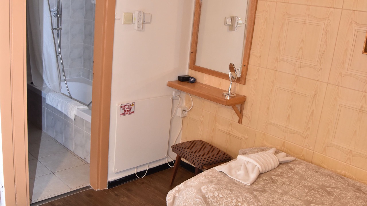 Photo of Bedroom in Safed