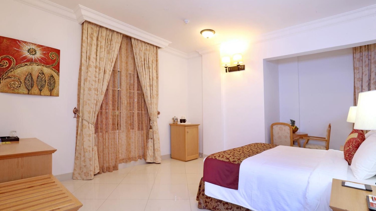 Photo of Bedroom in Al Ghubrah Ash Shamaliyyah